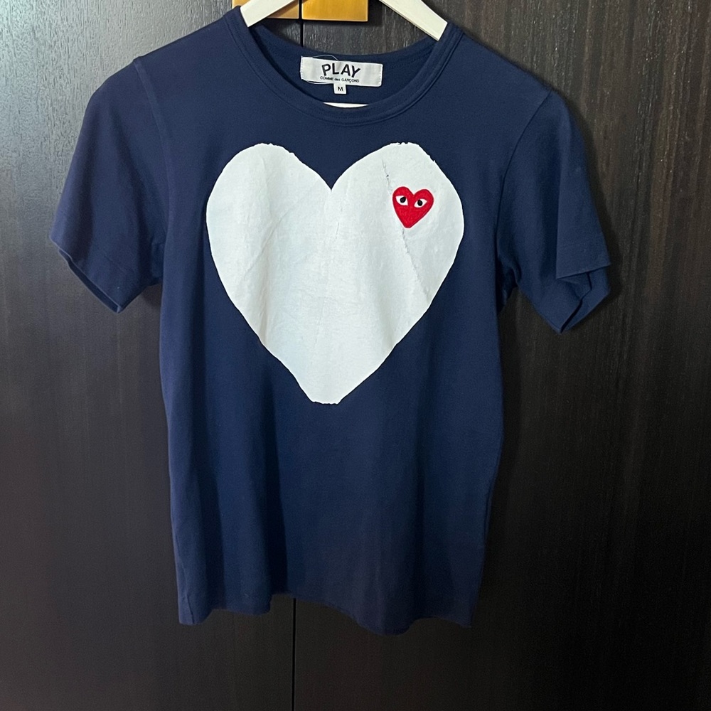 COMME Des GARÇONS